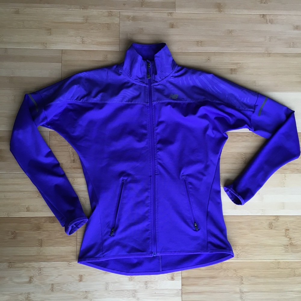 New Balance zipup w/ pockets and thumb holes